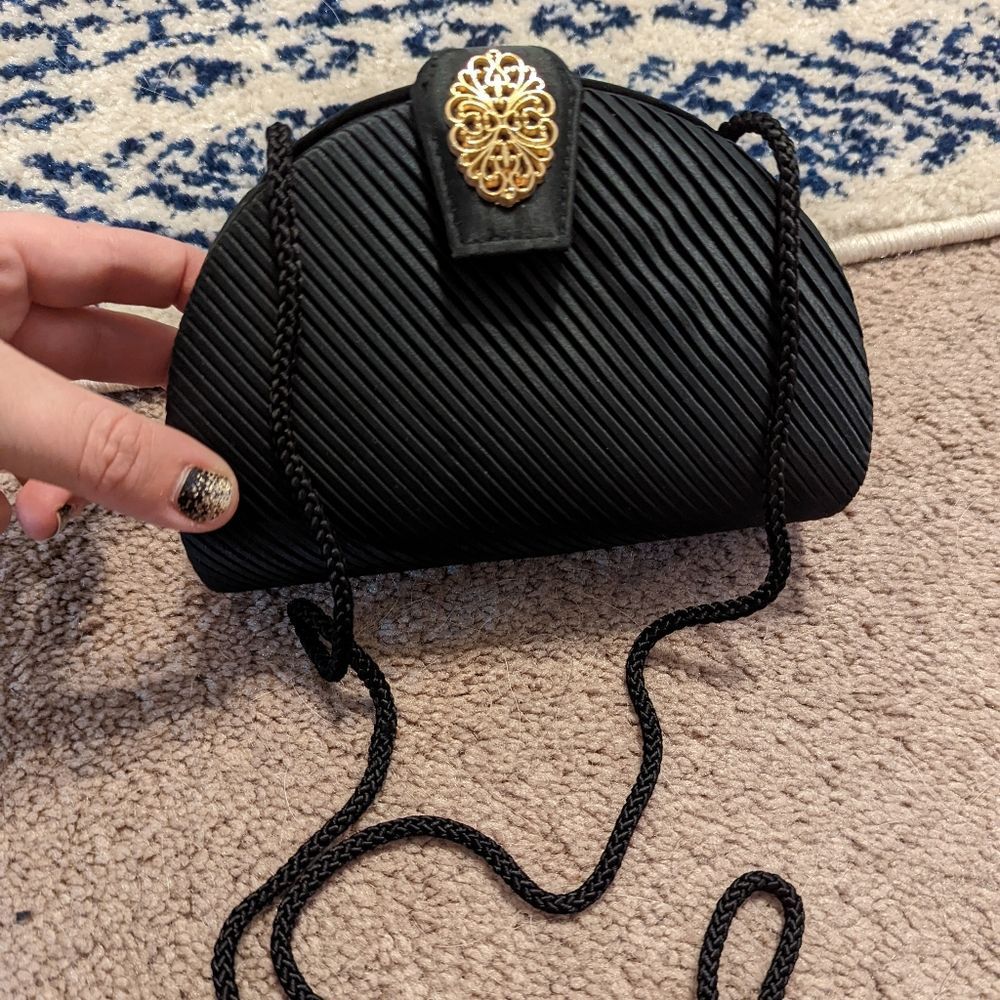 Black Half Circle‎ Crossbody